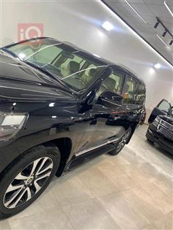 تۆیۆتا لاند کروزەر